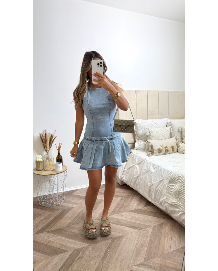 Robe en jean courte avec ceinture