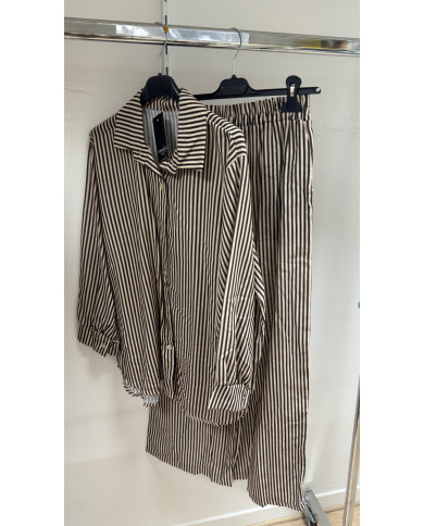 Ensemble rayé beige bandes noir soldes