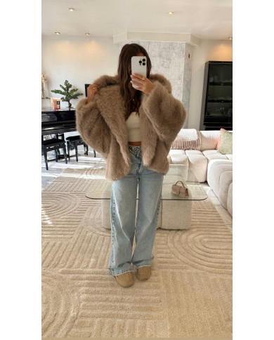 Fourrure à capuche taupe