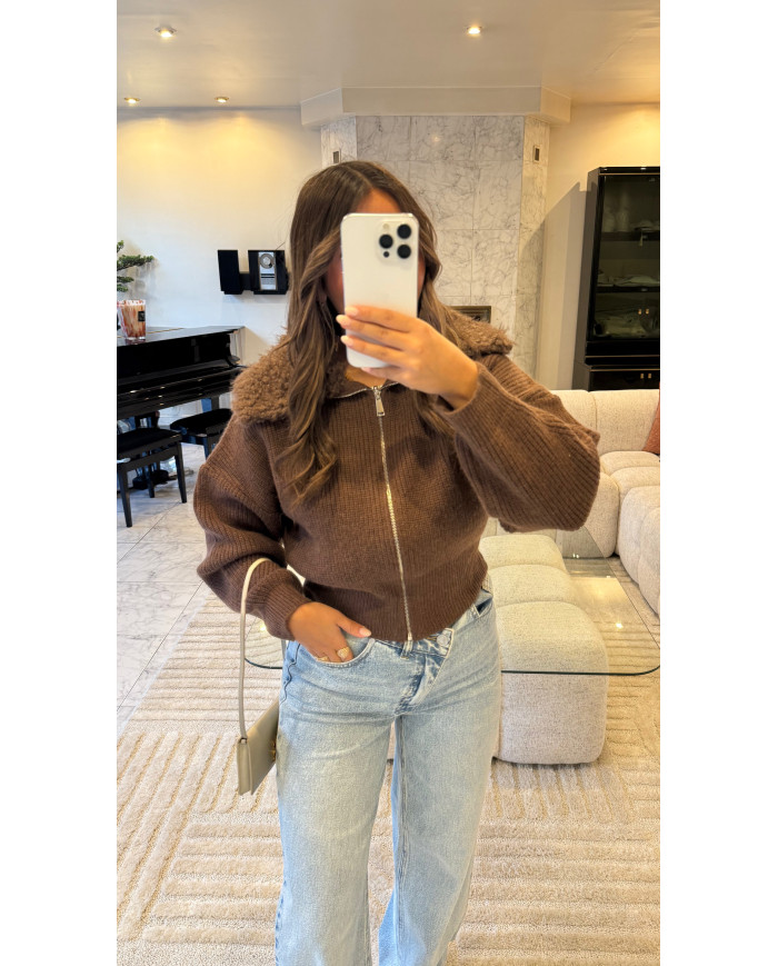 Gilet zip marron col froufrou