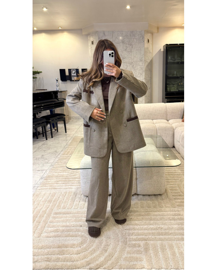 Ensemble costume Koopl Taupe détails Choco