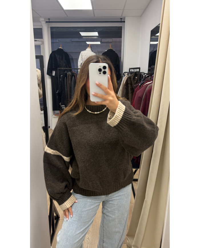 Pull loose Taupe détail beige