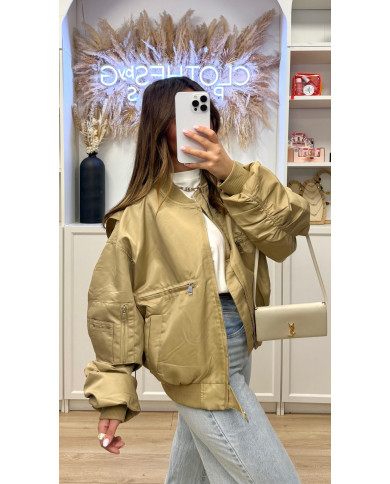 Bombers poches Frankie Taupe