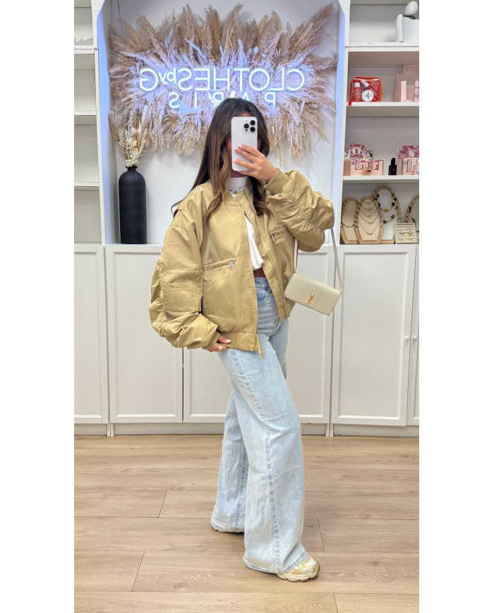 Bombers poches Frankie Taupe