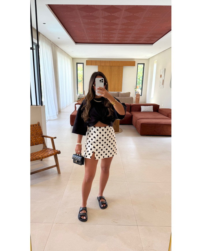 Jupe short à pois blanche